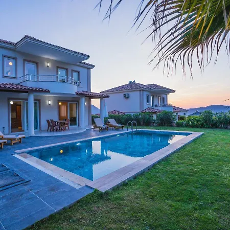 Hanel Life Royale 11 With Private Pool